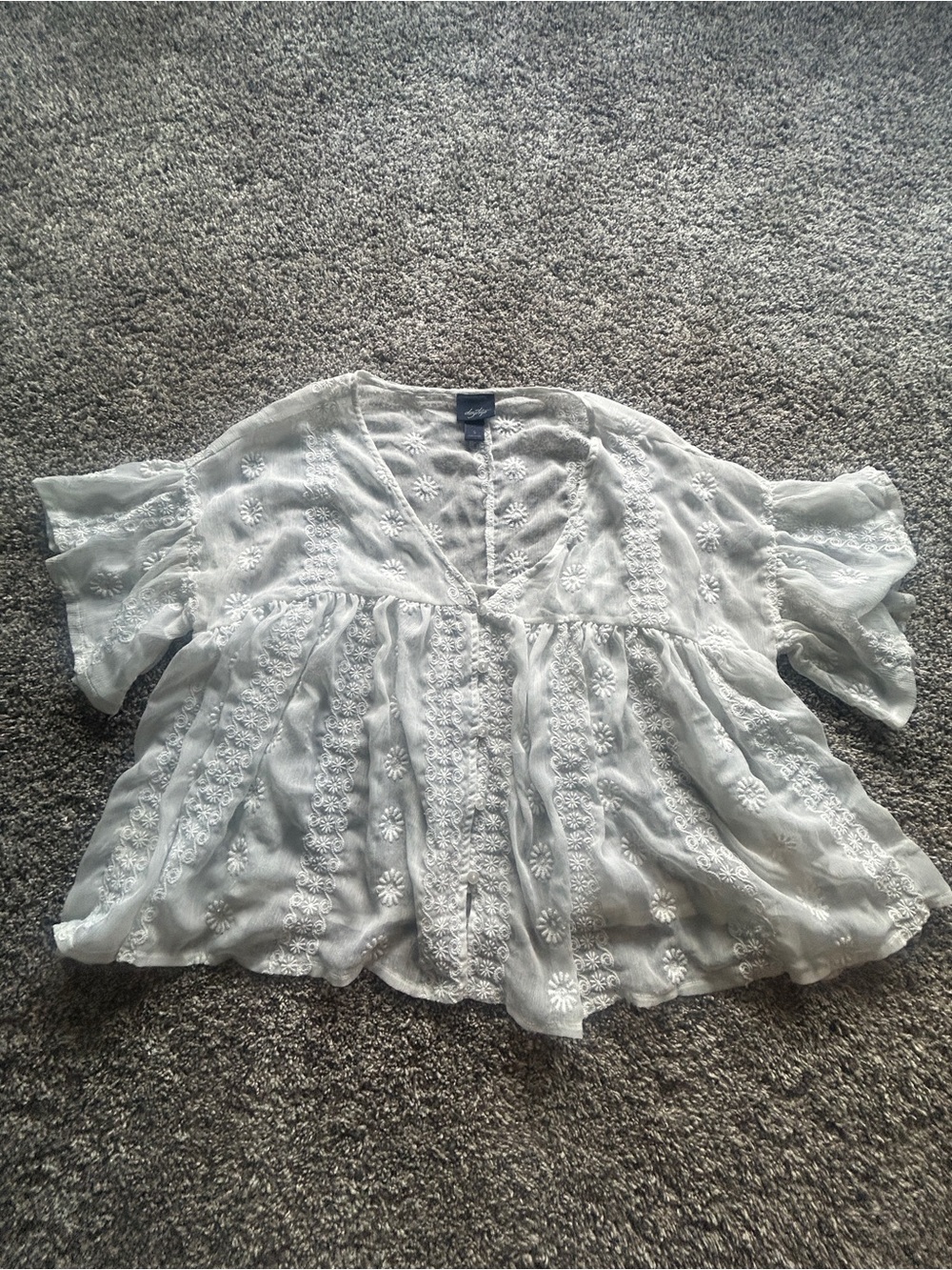 Daytrip White Embroidered V-Neck Boho Tunic